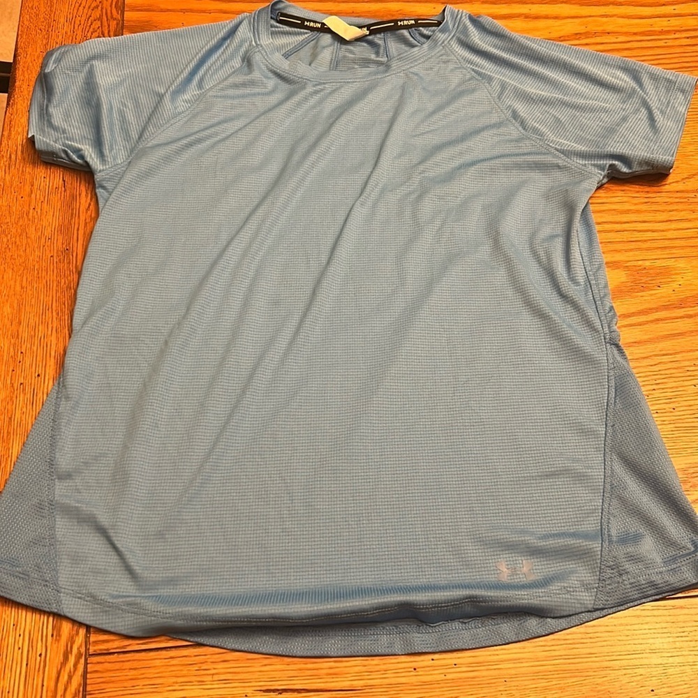 Under Armour shirt/5